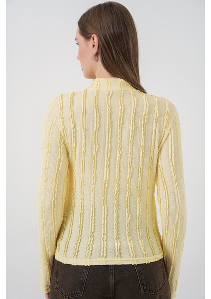Kadın Bdart Dokulu Slim Fit Dik Yaka Bluz Kehribar Sarısı