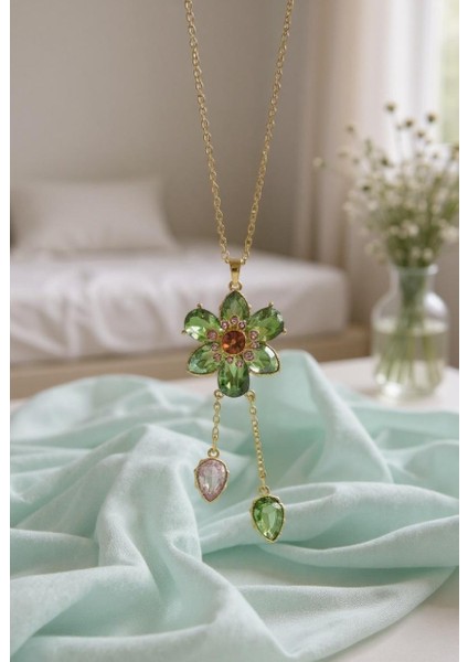 Yeşil Taşlı Çiçek Kolye - Altın Renk Çelik fiyatları