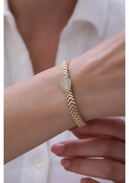 14 Ayar Altın Kilit Detaylı Sıralı Kalp Bileklik