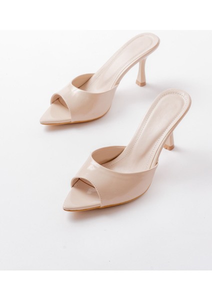 716 Bej Rugan Sivri Burunlu Topuklu Kadın Terlik fırsatları