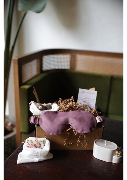 Luma Touch Kiraz-Vişne Çekirdekli Lavantalı Göz Maskesi, Doğal Mum, Blossom Tea & Meditasyon Seti fırsatları
