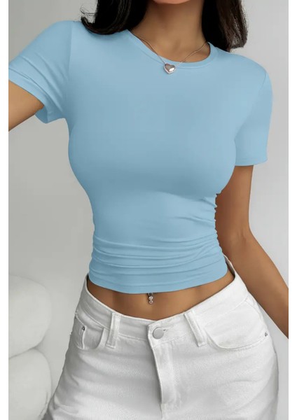 Açık Mavi Bisiklet Yaka Basic Kadın Tişört