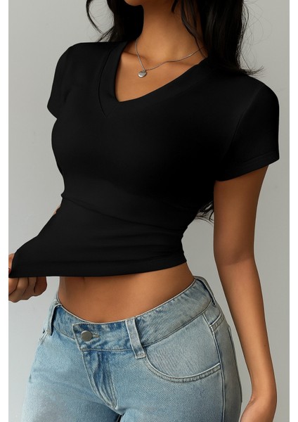 Kadın Siyah V Yaka Oval Etek Slim T-Shirt