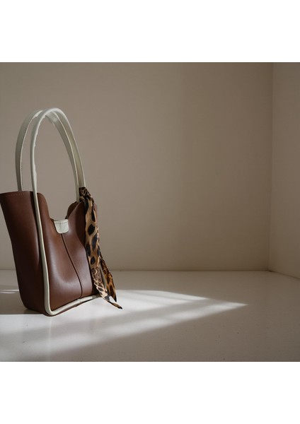 Kadın Fular Detaylı Yavrulu Omuz Çantası modelleri