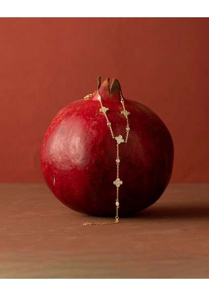 925 Ayar Gümüş Van Cleef Alhambra Yonca Şahmeran – Zirkon Taşlı El Zinciri - Silveria Jewels fiyatları