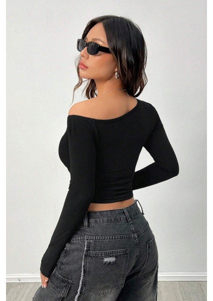 Kadın Asimetrik Yaka Uzun Kollu Crop T-Shirt Siyah