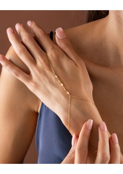 925 Ayar Gümüş Altın Renkli Konik ve Elmas Detaylı Şahmeran – Silveria Jewels modelleri