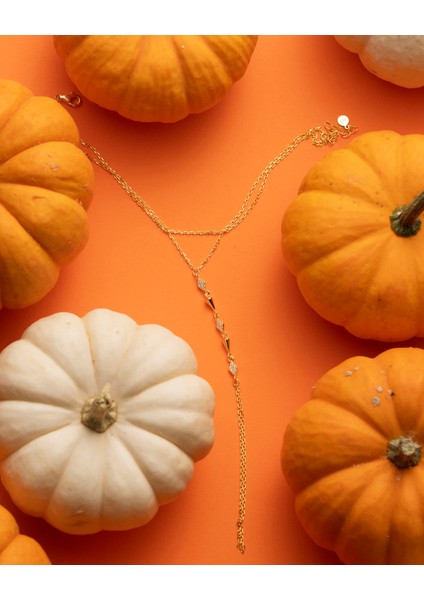 925 Ayar Gümüş Altın Renkli Konik ve Elmas Detaylı Şahmeran – Silveria Jewels