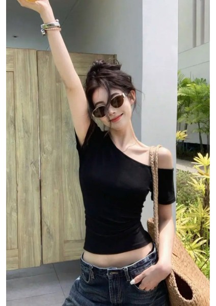 Siyah Kadın Düşük Omuz Kayık Yaka Dar/slim Likralı T-Shirt fiyatları