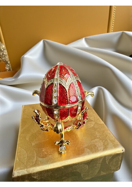 Faberge Tarzı Dekoratif Yumurta Mücevher Kutusu, Kırmızı Mineli, Kristal Taşlı, Altın Kaplama Stand, Hediye Kutulu