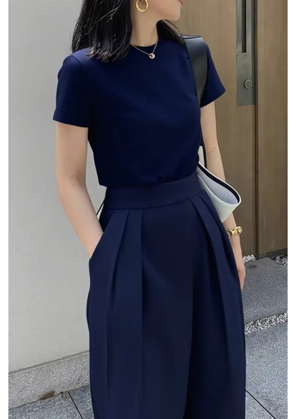 Lacivert Bisiklet Yaka Basic Kadın Tişört