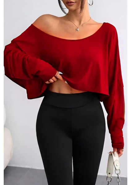 Kırmızı Kadın Düşük Omuz Kayık Yaka Oversize Uzun Kollu Crop T-Shirt fiyatları