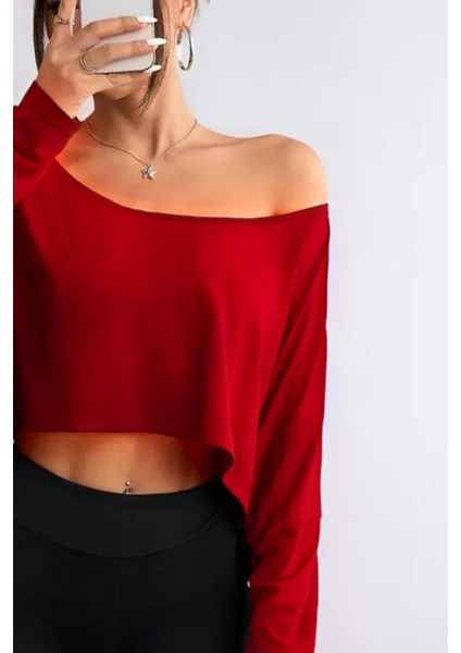 Kırmızı Kadın Düşük Omuz Kayık Yaka Oversize Uzun Kollu Crop T-Shirt modelleri