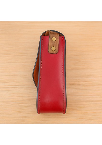 El Yapımı Hakiki Deri Kırmızı Çiçek Desenli Kadın Crossbody Çanta - El Kabartma Bohem Tasarım - Antika Pirinç Tokalı & Ayarlanabilir Askılı El Işçiliği Çanta modelleri