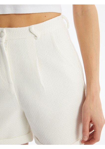 Yeni Sezon Standart Fit Kadın Tüvit Şort modelleri