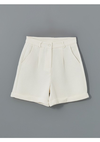 Yeni Sezon Standart Fit Kadın Tüvit Şort indirimleri