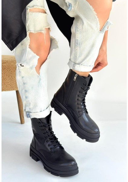 Allex Siyah Cilt Bağcıklı Bot - Lisinya