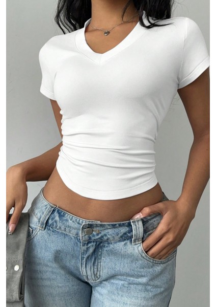 Kadın Beyaz V Yaka Oval Etek Slim T-Shirt modelleri