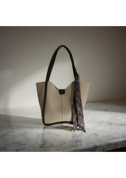 Kadın Fular Detaylı Yavrulu Omuz Çantası fırsatları