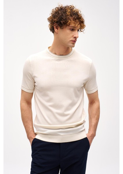 Krem Standart Fit Dar Kalıp Bisiklet Yaka Düz Kısa Kollu Triko Tişört modelleri
