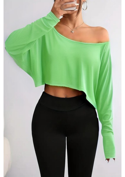 Kadın Düşük Omuz Kayık Yaka Oversize Uzun Kollu Crop T-Shirt