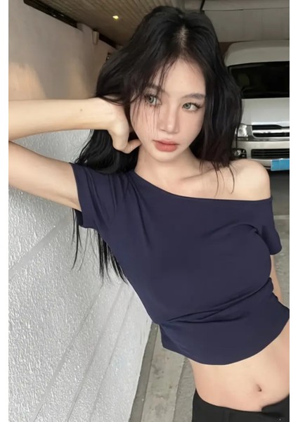 Lacivert Kadın Düşük Omuz Kayık Yaka Dar/slim Likralı T-Shirt