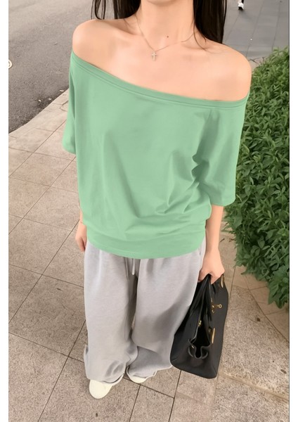 Su Yeşili Kadın Düşük Omuz Kayık Yaka Oversize T-Shirt