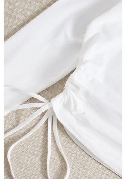 Kadın Beyaz Büzme Ip Detaylı Bisiklet Yaka Uzun Kollu T-Shirt fırsatları