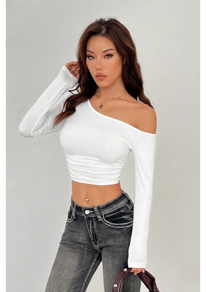 Kadın Asimetrik Yaka Uzun Kollu Crop T-Shirt Beyaz