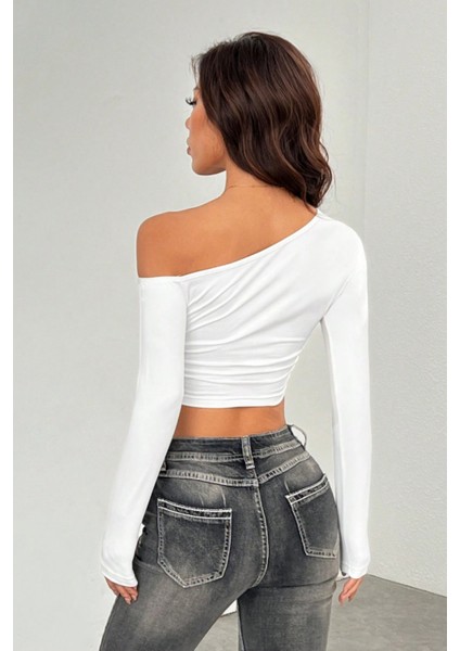 Kadın Asimetrik Yaka Uzun Kollu Crop T-Shirt Beyaz