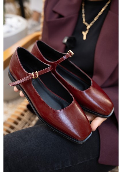 Flue Bordo Deri Kadın Tokalı Düz Babet fırsatları