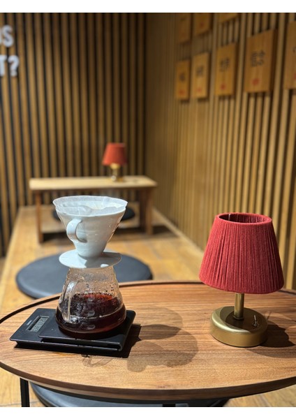 Bordo Kadife Süet Kablosuz Pilli Masa Lambası - Alt Eskitme Gold