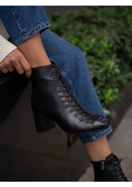 Gigi Siyah Deri Hakiki Deri Bot