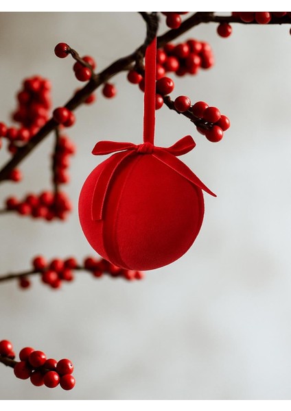 Kadife Fiyonk Detaylı Yılbaşı Ağacı Süsü – Lüks Dekoratif Top Seti Kırmızı 8 cm 3'lü