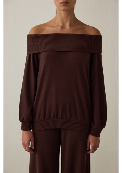 Kahverengi Uzun Kollu Rahat Kesim Kayık Yaka Üst fırsatları