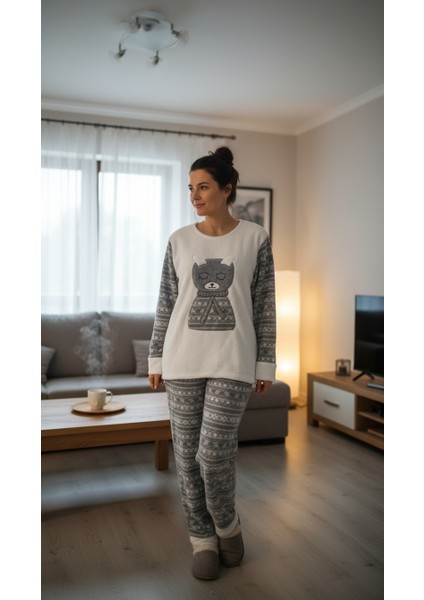 Ayıcık Baskılı Kadın Polar Pijama Takımı