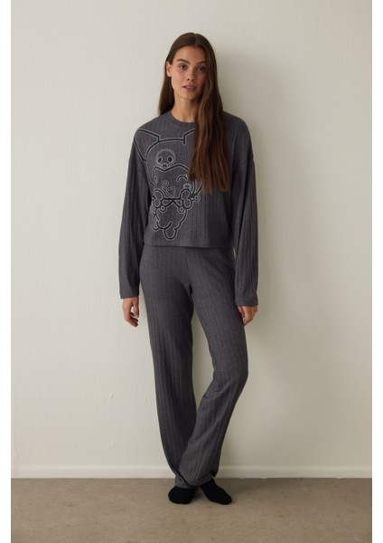 Antrasit Kuromi Baskılı Kayık Yaka Uzun Kollu Pijama Takımı fırsatları