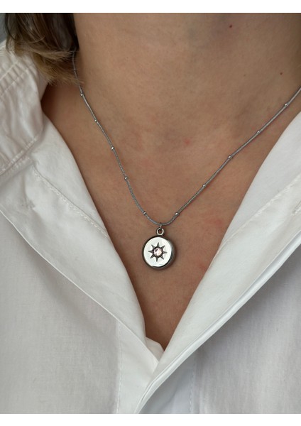 Pembe Taş Detaylı Çelik Kolye