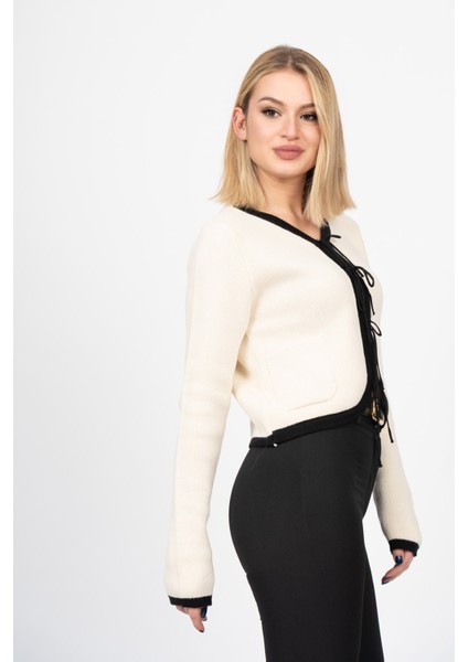 Becca Bağcıklı Triko Kazak 137 indirimleri