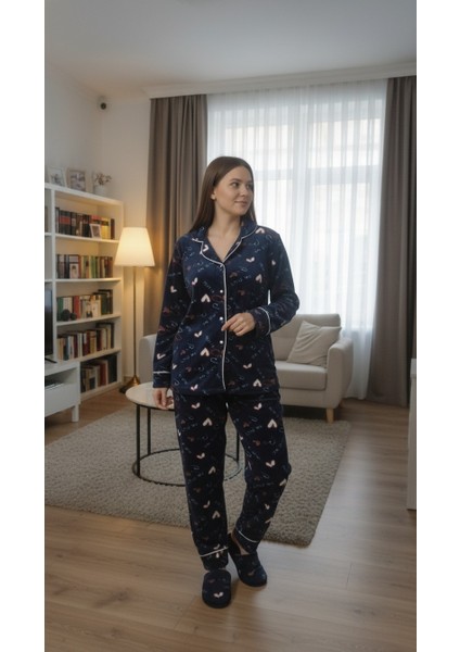 Kalp Desenli Önden Düğmeli Kadın Polar Pijama Takımı Lacivert