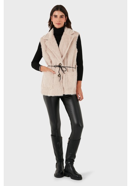Via Dante Regular Fit Kruvaze Yaka Bağlama Detaylı Kürk Yelek Bayan Yelek 68821807 fiyatları