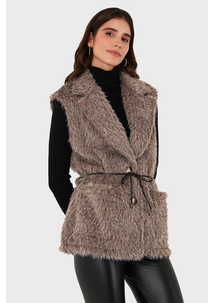 Via Dante Regular Fit Kruvaze Yaka Bağlama Detaylı Kürk Yelek Bayan Yelek 68821807
