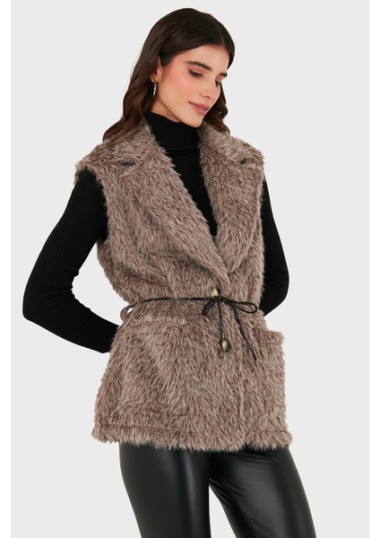 Via Dante Regular Fit Kruvaze Yaka Bağlama Detaylı Kürk Yelek Bayan Yelek 68821807 fırsatları