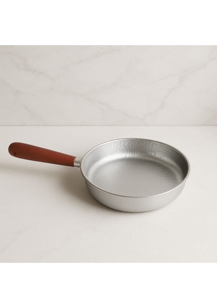 Ahşap Saplı Gümüş Paslanmaz Çelik Sos Yumurta Tavası 16 cm