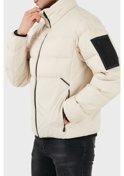 Kapitoneli Regular Fit Dik Yaka Su Itici Şişme Mont Erkek Mont 50544322 131 modelleri