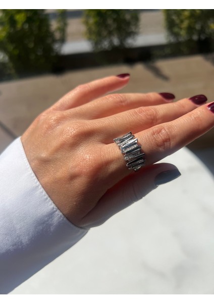 Zikzak Taşlı Gümüş Yüzük