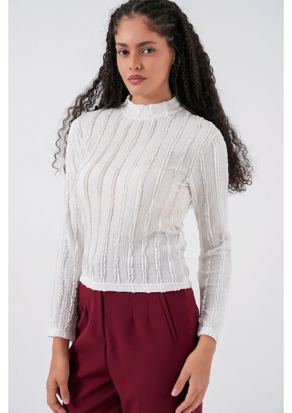 Kadın Bdart Dokulu Slim Fit Dik Yaka Bluz Beyaz