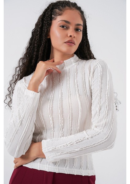 Kadın Bdart Dokulu Slim Fit Dik Yaka Bluz Beyaz modelleri