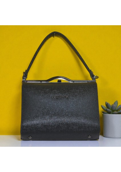 Kadın Retro Çerçeve Kapaklı El Çantası – Şık Küçük Omuz Çantası