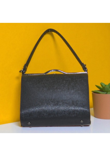 Kadın Retro Çerçeve Kapaklı El Çantası – Şık Küçük Omuz Çantası fiyatları